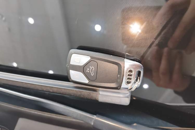 Used Audi A4L 2024 40 TFSI Luxury Dynamic Edition Vehicle Key