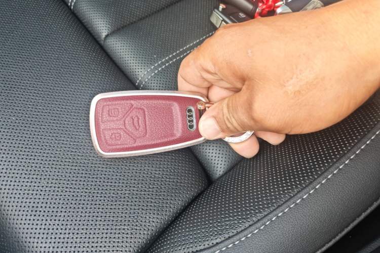 Used Audi A4L 2024 40 TFSI Luxury Dynamic Edition Vehicle Key