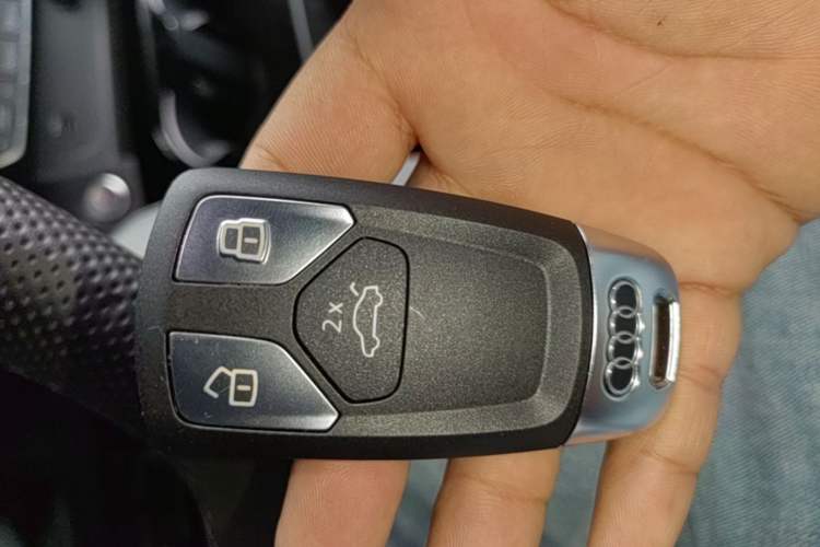 Used Audi A4L 2024 40 TFSI Luxury Dynamic Edition Vehicle Key