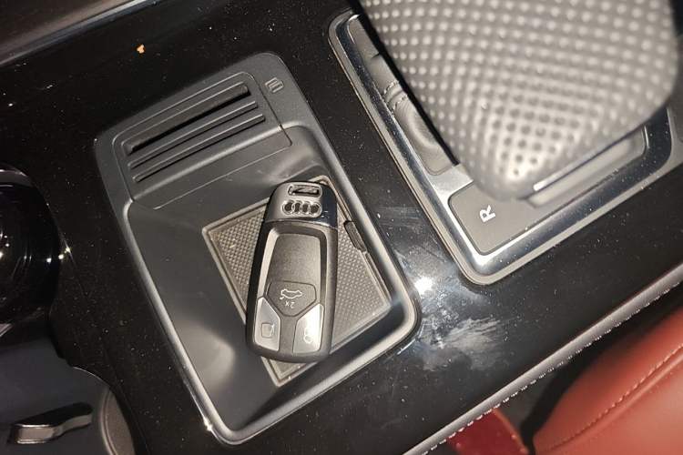 Used Audi A4L 2024 40 TFSI Luxury Dynamic Edition Vehicle Key