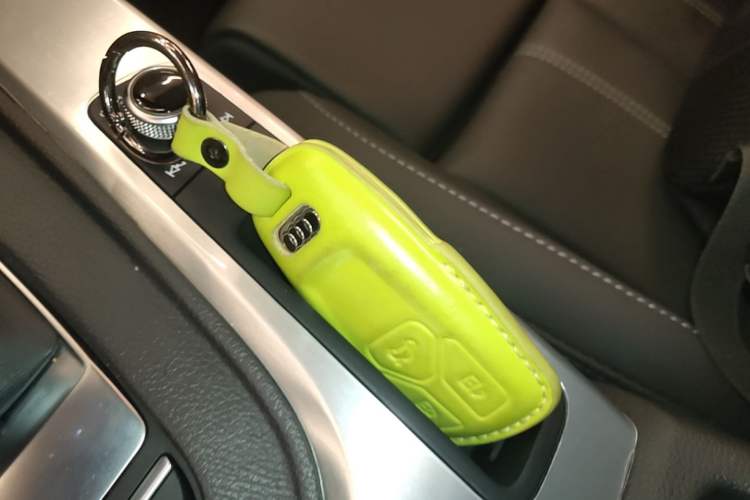 Used Audi A4L 2024 40 TFSI Fashion Dynamic Model Vehicle Key