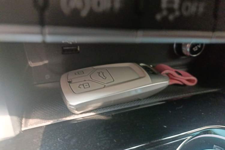 Used Audi A4L 2024 40 TFSI Luxury Dynamic Edition Vehicle Key