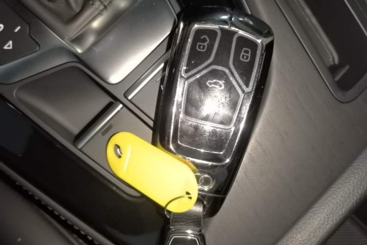 Used Audi A4L 2024 40 TFSI Luxury Dynamic Edition Vehicle Key