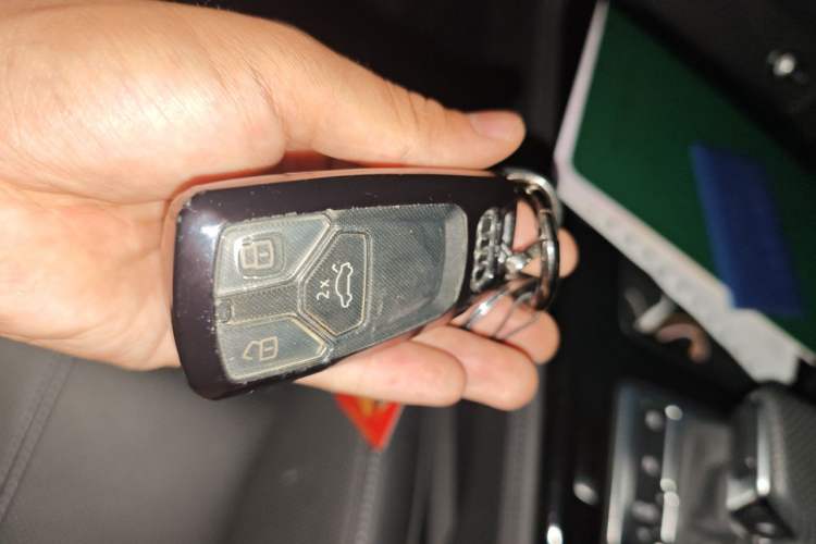Used Audi A4L 2024 40 TFSI Luxury Dynamic Edition Vehicle Key