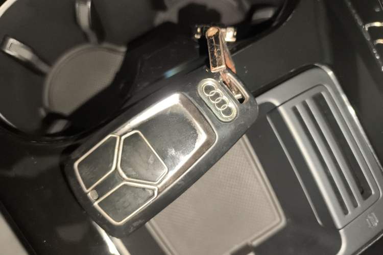 Used Audi A4L 2024 40 TFSI Luxury Dynamic Edition Vehicle Key