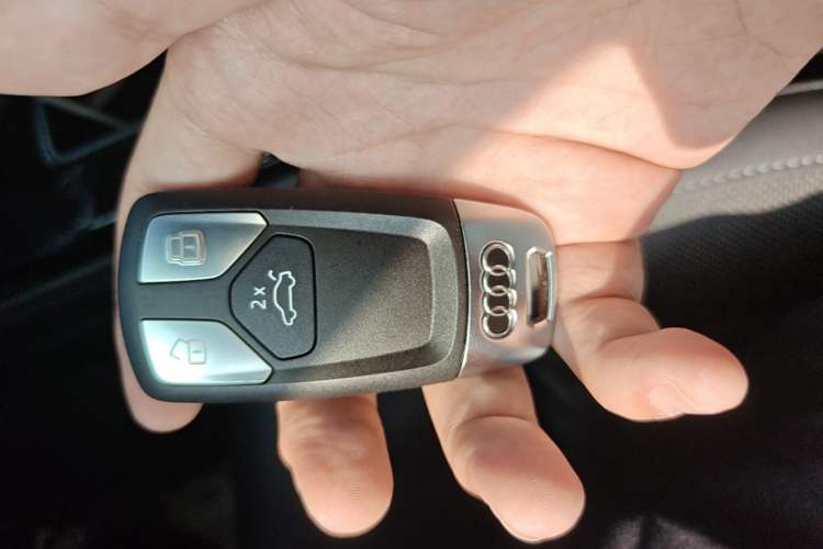 Used Audi A4L 2024 40 TFSI Luxury Dynamic Edition Vehicle Key