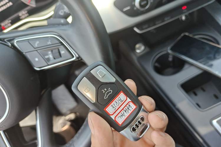 Used Audi A4L 2024 40 TFSI Fashion Dynamic Model Vehicle Key