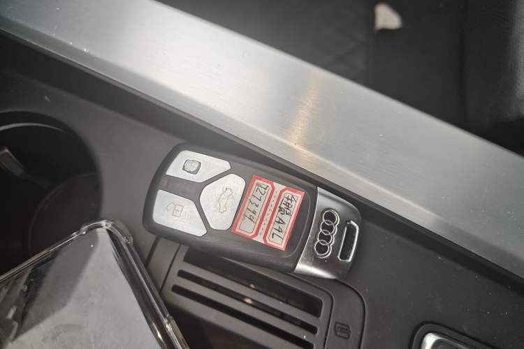 Used Audi A4L 2024 40 TFSI Fashion Dynamic Model Vehicle Key