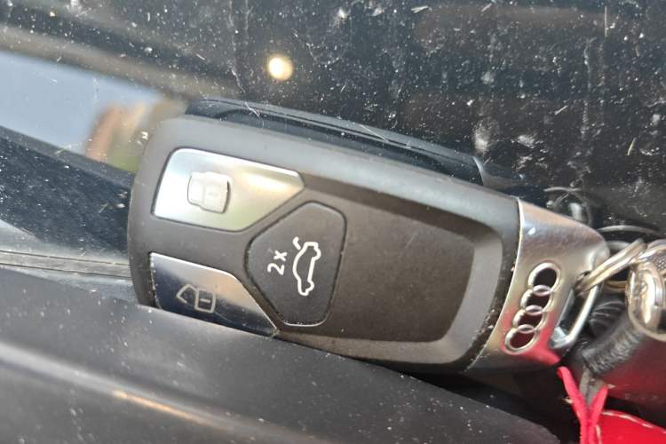 Used Audi A4L 2024 40 TFSI Fashion Dynamic Model Vehicle Key