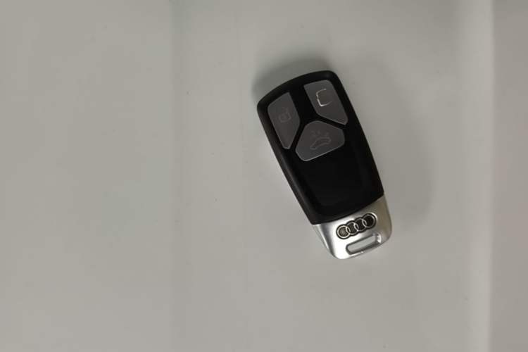 Used Audi A4L 2024 40 TFSI Luxury Dynamic Edition (Starry Night Version) Vehicle Key