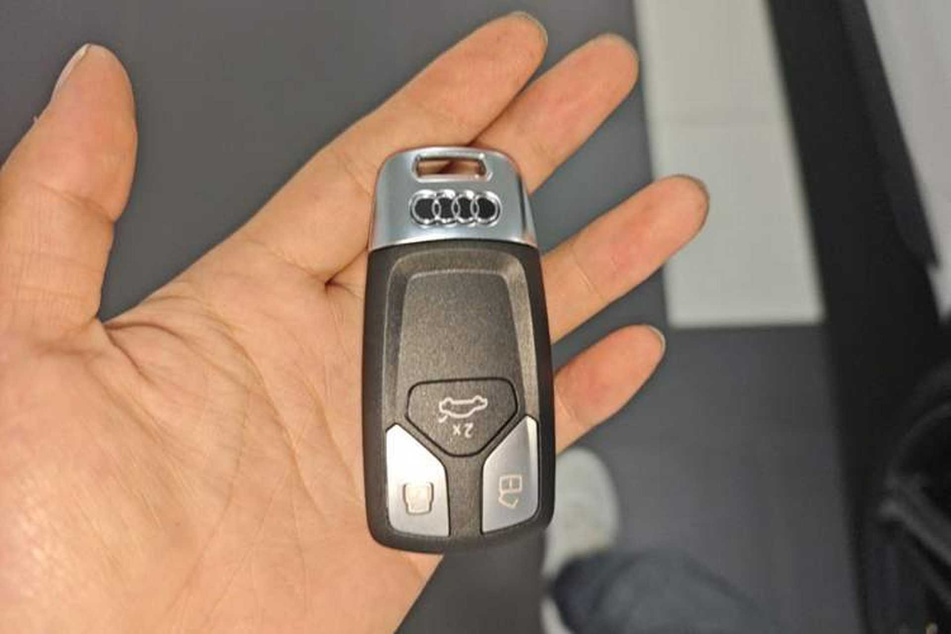 Used Audi A4L 2024 40 TFSI Luxury Dynamic Edition Vehicle Key