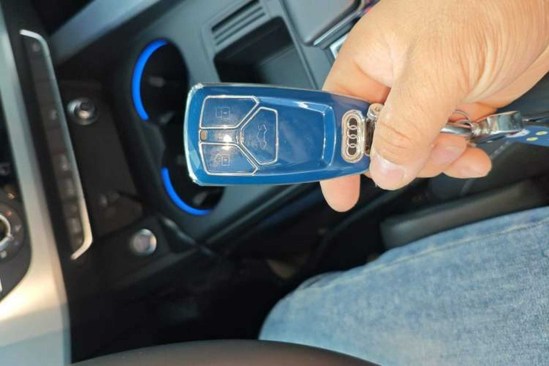 Used Audi A4L 2024 40 TFSI Fashion Dynamic Model Vehicle Key