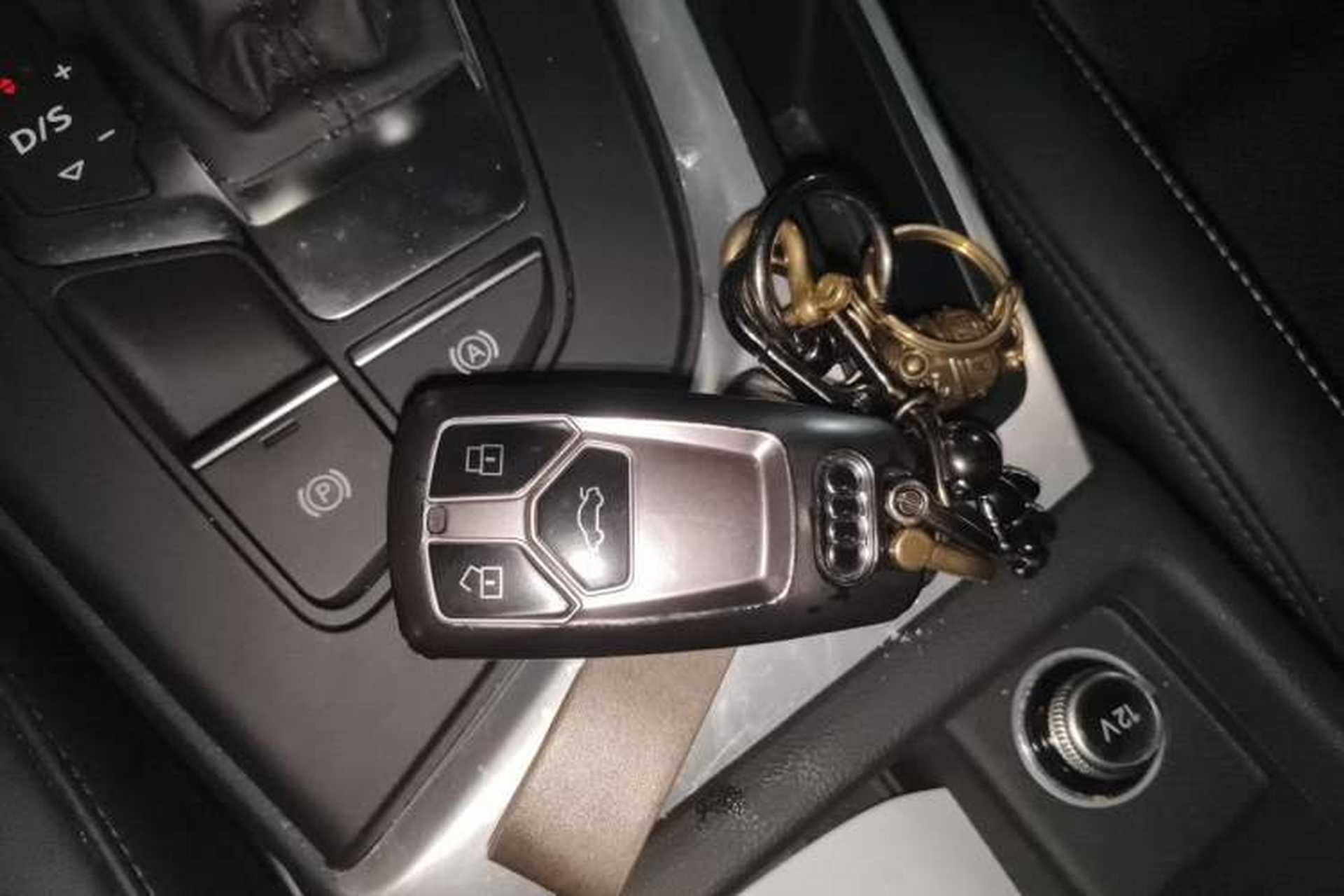 Used Audi A4L 2024 40 TFSI Fashion Dynamic Model Vehicle Key
