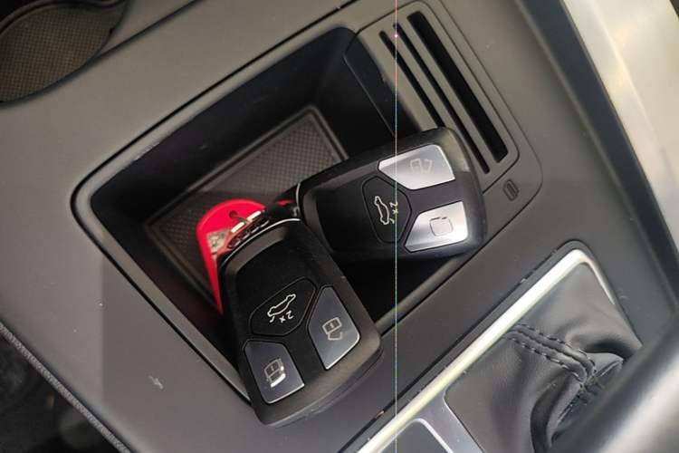 Used Audi A4L 2024 40 TFSI Fashion Dynamic Model Vehicle Key