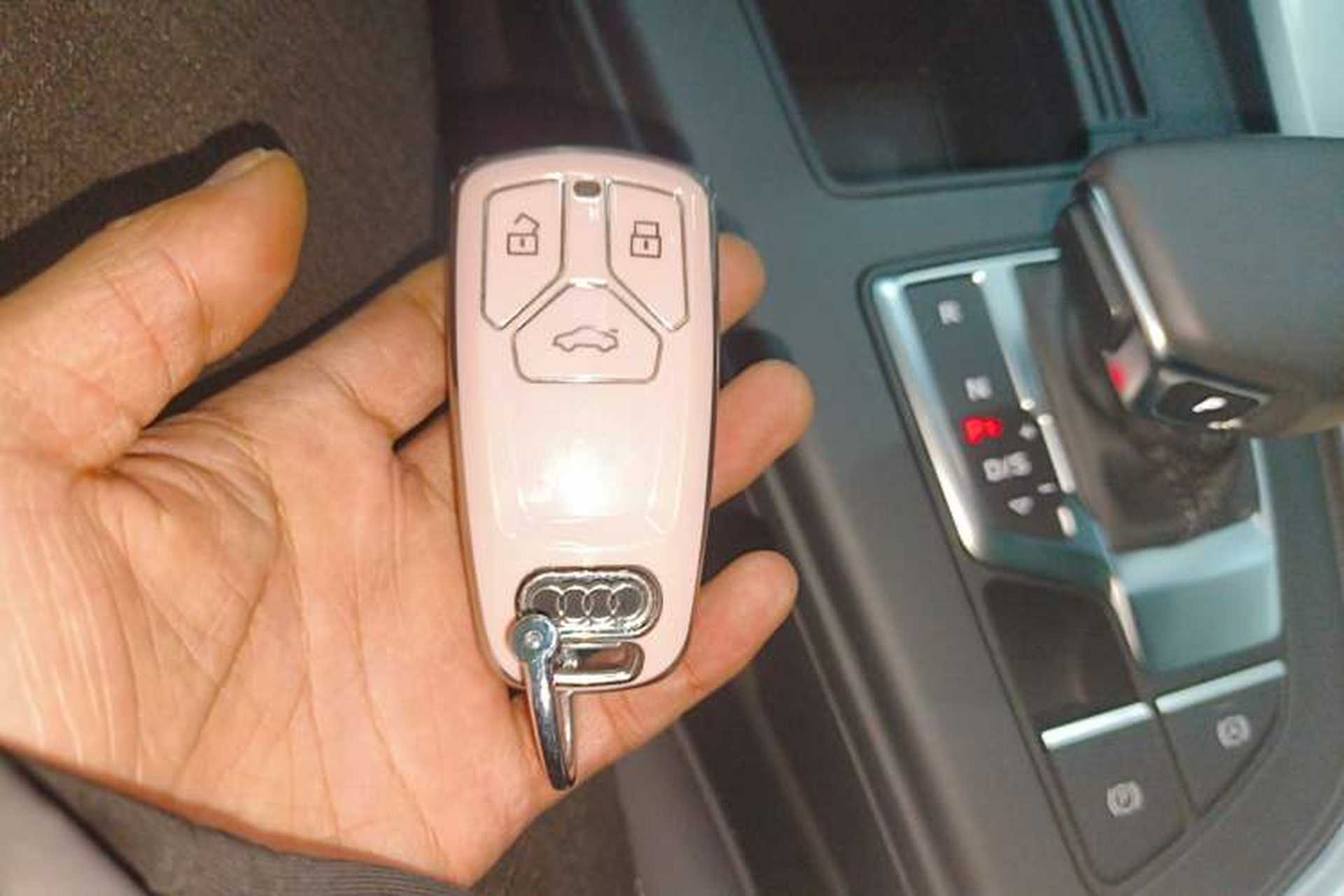 Used Audi A4L 2024 40 TFSI Fashion Dynamic Model Vehicle Key