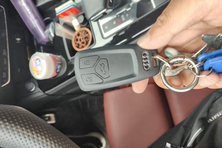 Used Audi A4L 2024 40 TFSI Luxury Dynamic Edition (Starry Night Version) Vehicle Key
