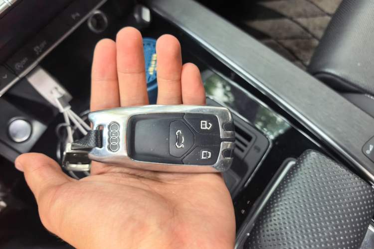 Used Audi A4L 2024 40 TFSI Luxury Dynamic Edition Vehicle Key