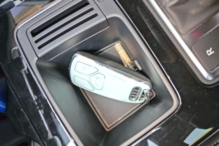 Used Audi A4L 2024 40 TFSI Luxury Dynamic Edition Vehicle Key