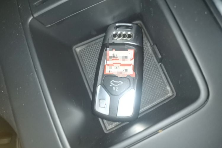 Used Audi A4L 2024 40 TFSI Fashion Dynamic Model Vehicle Key