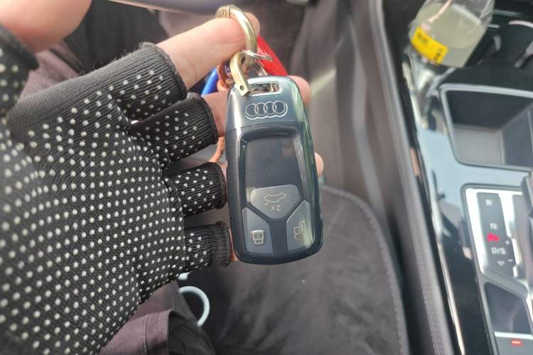 Used Audi A4L 2024 40 TFSI Luxury Dynamic Edition Vehicle Key