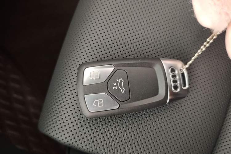 Used Audi A4L 2024 40 TFSI Luxury Dynamic Edition Vehicle Key
