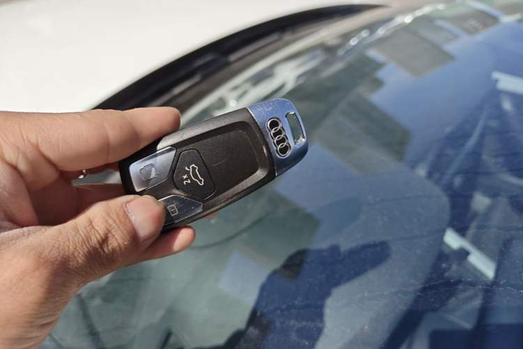 Used Audi A4L 2024 40 TFSI Fashion Dynamic Model Vehicle Key