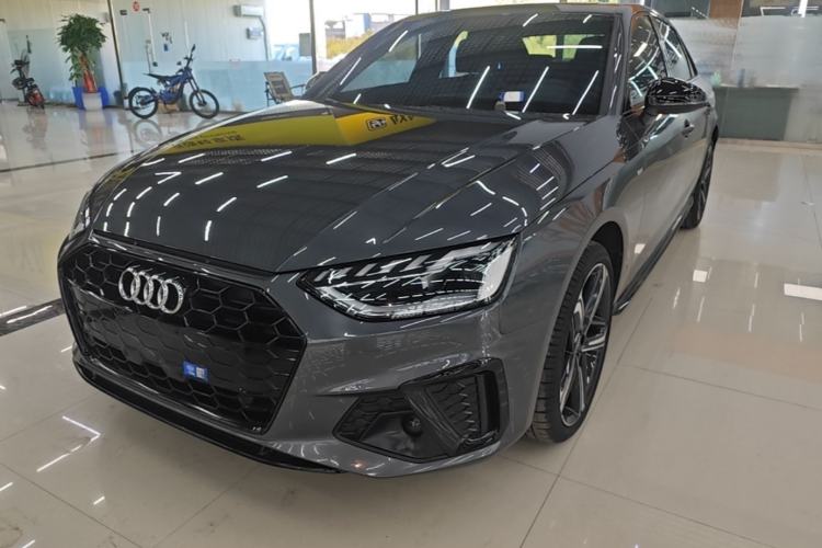 Audi A4L 2025 2 Million Units Enjoyment Version 40 TFSI Luxury Dynamic Edition