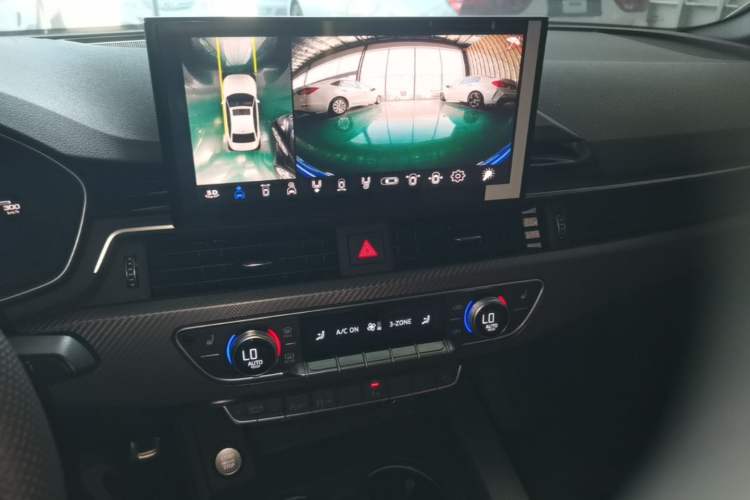 Used Audi A4L 2025 2 Million Units Enjoyment Version 40 TFSI Luxury Dynamic Edition Audio And AC Panel
