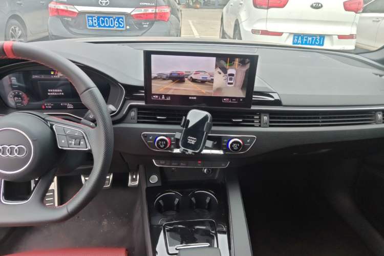 Used Audi A4L 2025 2 Million Units Enjoyment Version 40 TFSI Luxury Dynamic Edition Audio And AC Panel