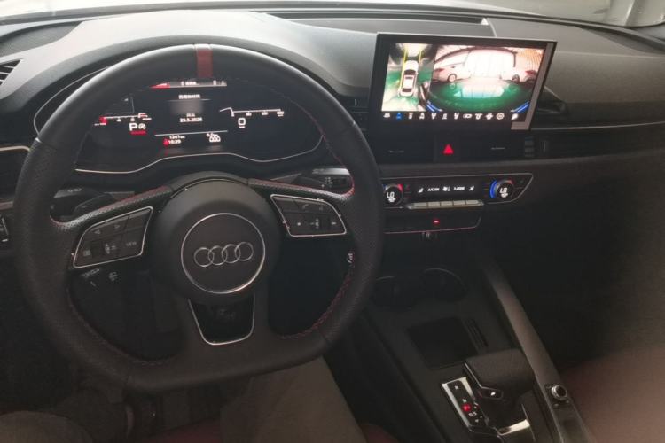Used Audi A4L 2025 2 Million Units Enjoyment Version 40 TFSI Luxury Dynamic Edition Center Console