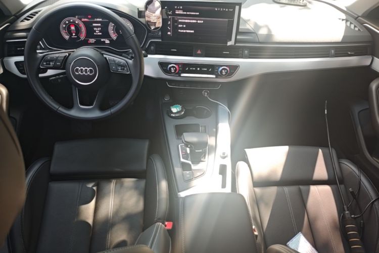 Used Audi A4L 2025 2 Million Units Enjoyment Version 40 TFSI Stylish and Dynamic Type Center Console