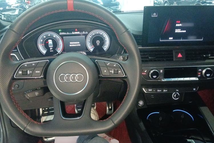 Used Audi A4L 2025 2 Million Units Enjoyment Version 40 TFSI Luxury Dynamic Edition Center Console