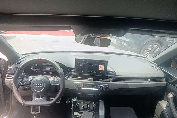 Used Audi A4L 2025 2 Million Units Enjoyment Version 40 TFSI Luxury Dynamic Edition Center Console