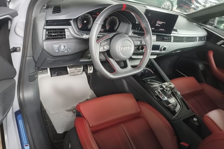 Used Audi A4L 2025 2 Million Units Enjoyment Version 40 TFSI Luxury Dynamic Edition B&O Starry Night Edition Center Console