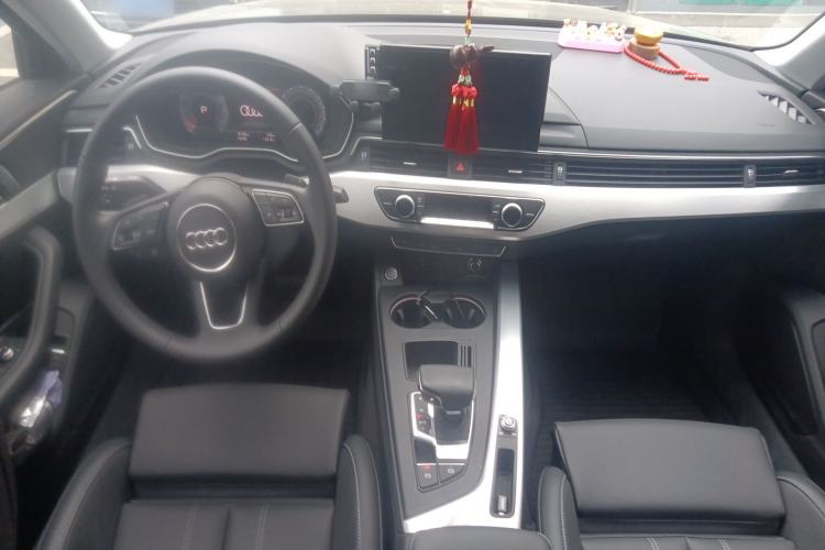 Used Audi A4L 2025 2 Million Units Enjoyment Version 40 TFSI Stylish and Dynamic Type Center Console