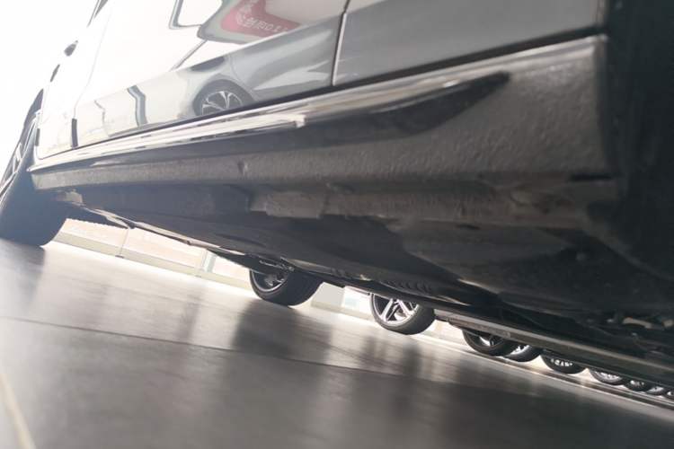 Used Audi A4L 2025 2 Million Units Enjoyment Version 40 TFSI Luxury Dynamic Edition Chassis Front Right