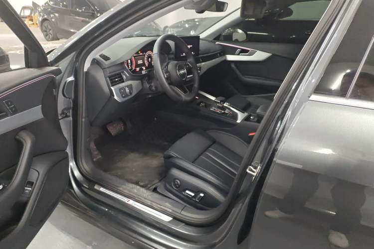 Used Audi A4L 2025 2 Million Units Enjoyment Version 40 TFSI Stylish and Dynamic Type Driver Seat