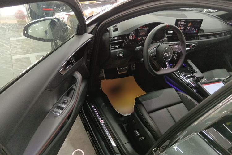 Used Audi A4L 2025 2 Million Units Enjoyment Version 40 TFSI Luxury Dynamic Edition Driver Seat
