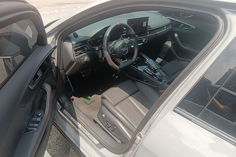 Used Audi A4L 2025 2 Million Units Enjoyment Version 40 TFSI Luxury Dynamic Edition Driver Seat