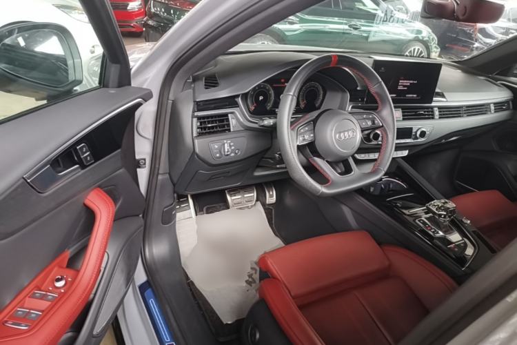 Used Audi A4L 2025 2 Million Units Enjoyment Version 40 TFSI Luxury Dynamic Edition B&O Starry Night Edition Driver Seat