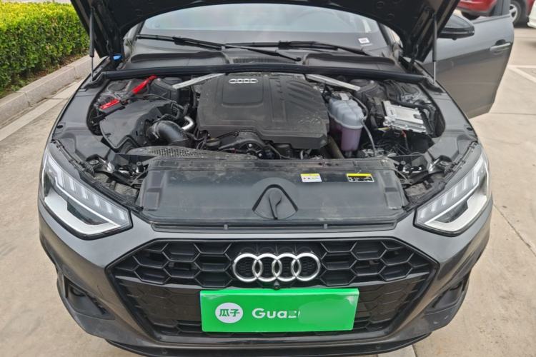 Used Audi A4L 2025 2 Million Units Enjoyment Version 40 TFSI Luxury Dynamic Edition Engine Bay