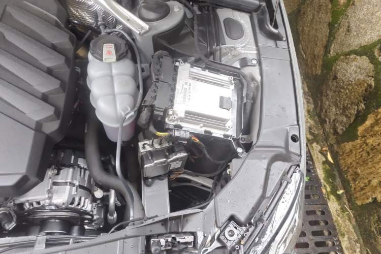 Used Audi A4L 2025 2 Million Units Enjoyment Version 40 TFSI Luxury Dynamic Edition Engine Bay Left