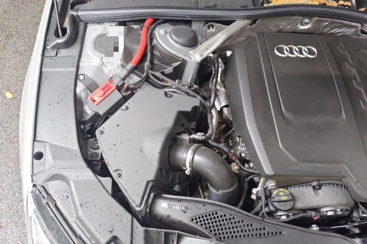 Used Audi A4L 2025 2 Million Units Enjoyment Version 40 TFSI Luxury Dynamic Edition Engine Bay Right