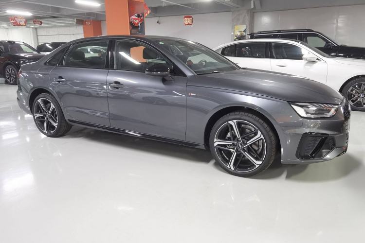 Used Audi A4L 2025 2 Million Units Enjoyment Version 40 TFSI Luxury Dynamic Edition Exterior 3