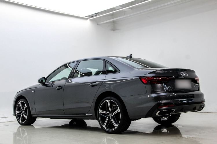 Used Audi A4L 2025 2 Million Units Enjoyment Version 40 TFSI Luxury Dynamic Edition Exterior 3