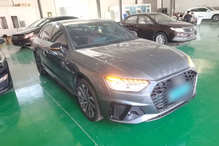Used Audi A4L 2025 2 Million Units Enjoyment Version 40 TFSI Luxury Dynamic Edition Front Right 45 Deg
