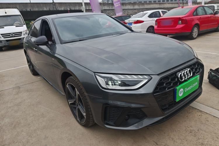 Used Audi A4L 2025 2 Million Units Enjoyment Version 40 TFSI Luxury Dynamic Edition Front Right 45 Deg