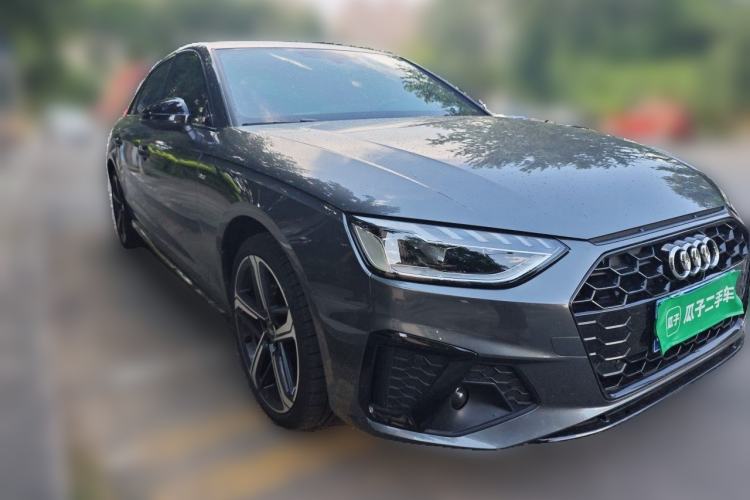 Used Audi A4L 2025 2 Million Units Enjoyment Version 40 TFSI Luxury Dynamic Edition Front Right 45 Deg