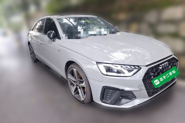 Used Audi A4L 2025 2 Million Units Enjoyment Version 40 TFSI Luxury Dynamic Edition Front Right 45 Deg