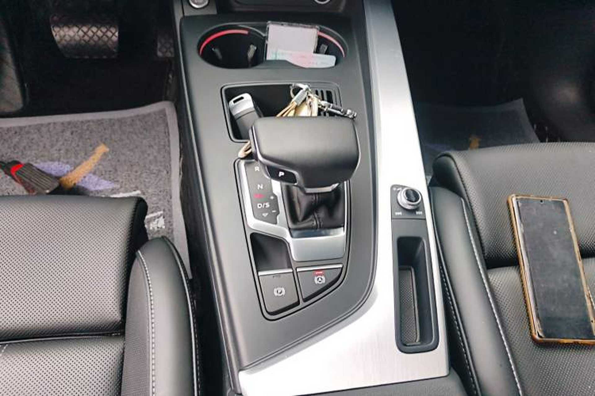 Used Audi A4L 2025 2 Million Units Enjoyment Version 40 TFSI Stylish and Dynamic Type Gear Lever